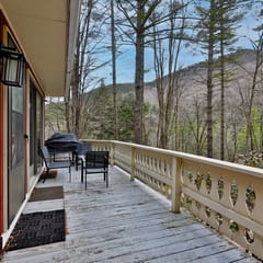 Cozy Vermont House Near Killington and Woodstock. Mountainside. Close to Slopes.