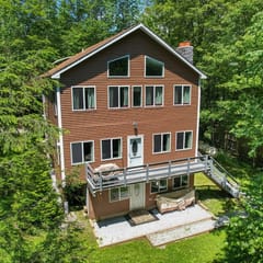 Spacious 5BR Killington Home with 2 Kitchens, Game Room & Pet Friendly