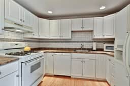 Trailside Village #1: Slopeside 1BR w/ Hot Tub and Sauna. Ski In/Out with Discounted Ski Rentals - Image 5