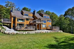 Trailside Village #8: Slopeside 3BR w/ Hot Tub and Sauna. Ski In/Out with Discounted Ski Rentals - Image 3